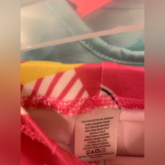 Girls size 4 two piece shirt set. LOL SURPRISE brand. Says TOTAL Q.T. On front - Picture 9 of 17